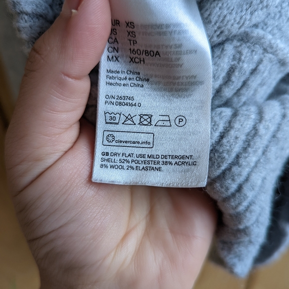 COPY - PRINGLE x H&M Soft Gray Hoodie Size XS - Picture 5 of 9